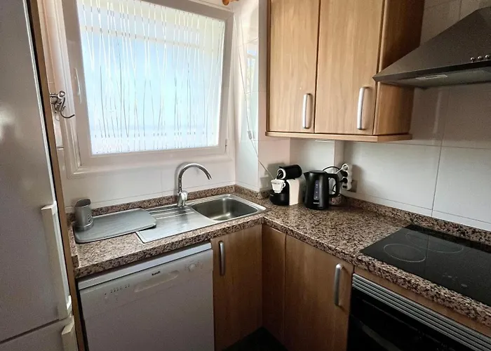 Appartement уютная и светлая с паркингом и бассейном в гигантес Puerto de Santiago (Tenerife)