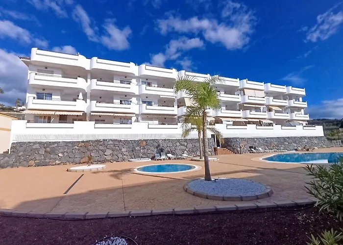 уютная и светлая с паркингом и бассейном в гигантес * Puerto de Santiago (Tenerife)