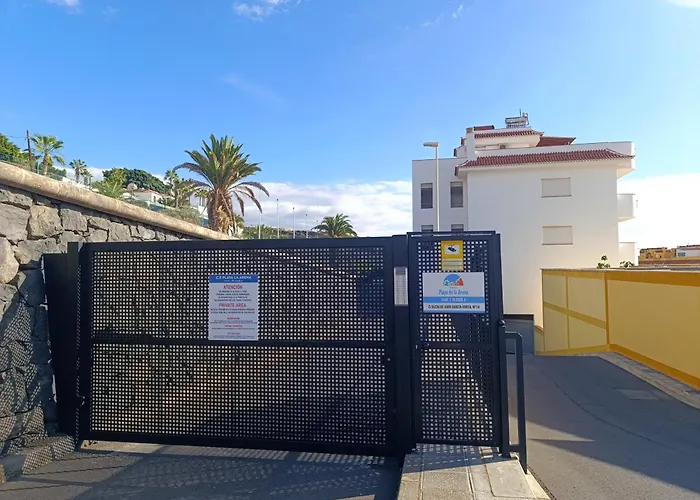 уютная и светлая с паркингом и бассейном в гигантес Apartment Puerto de Santiago (Tenerife)