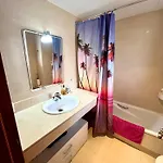 уютная и светлая с паркингом и бассейном в гигантес Apartamento Puerto de Santiago (Tenerife)