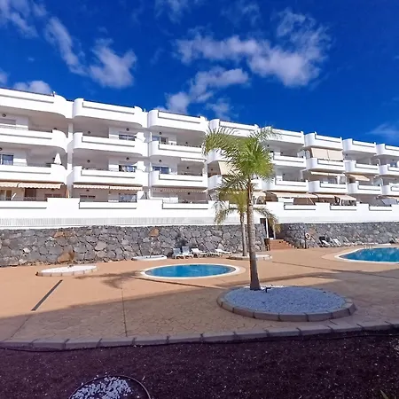 уютная и светлая с паркингом и бассейном в гигантес * Puerto de Santiago (Tenerife)